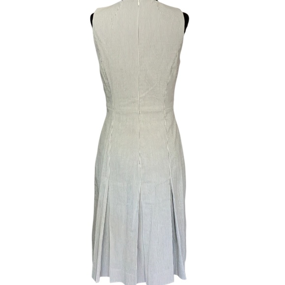 J Crew 365 NWOT Blue White Seersucker Pleated Skirt Sleeveless Dress SZ 4 - Picture 4 of 13